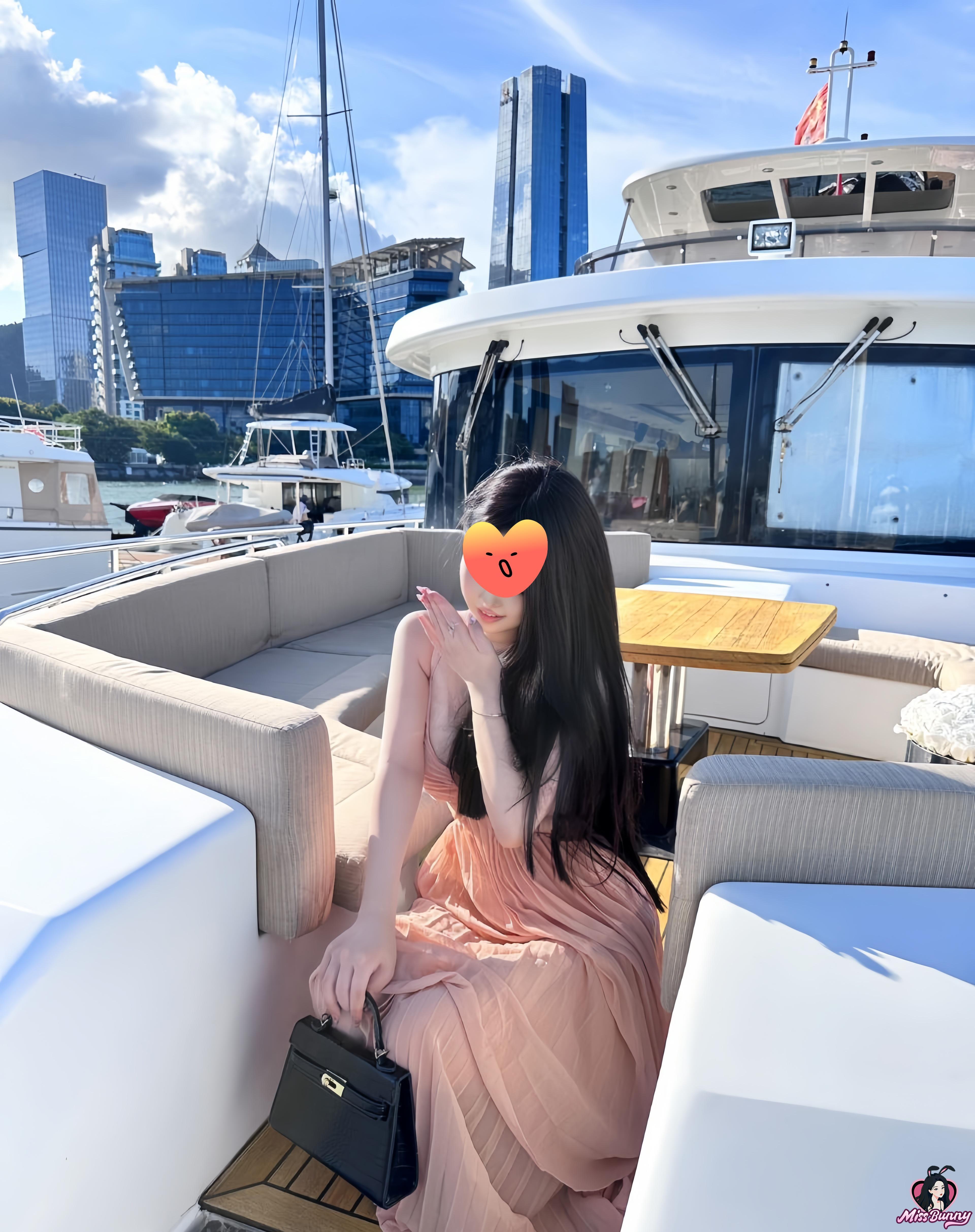 https://api.missbunny.ai/media/20241005/20241005024426_36.jpg